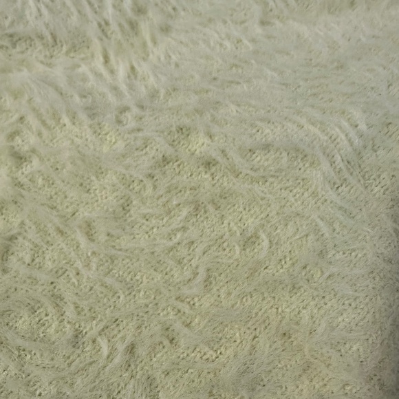 🆕 4XL H&M FUZZY LIME SWEATER 🆕 - Picture 3 of 3